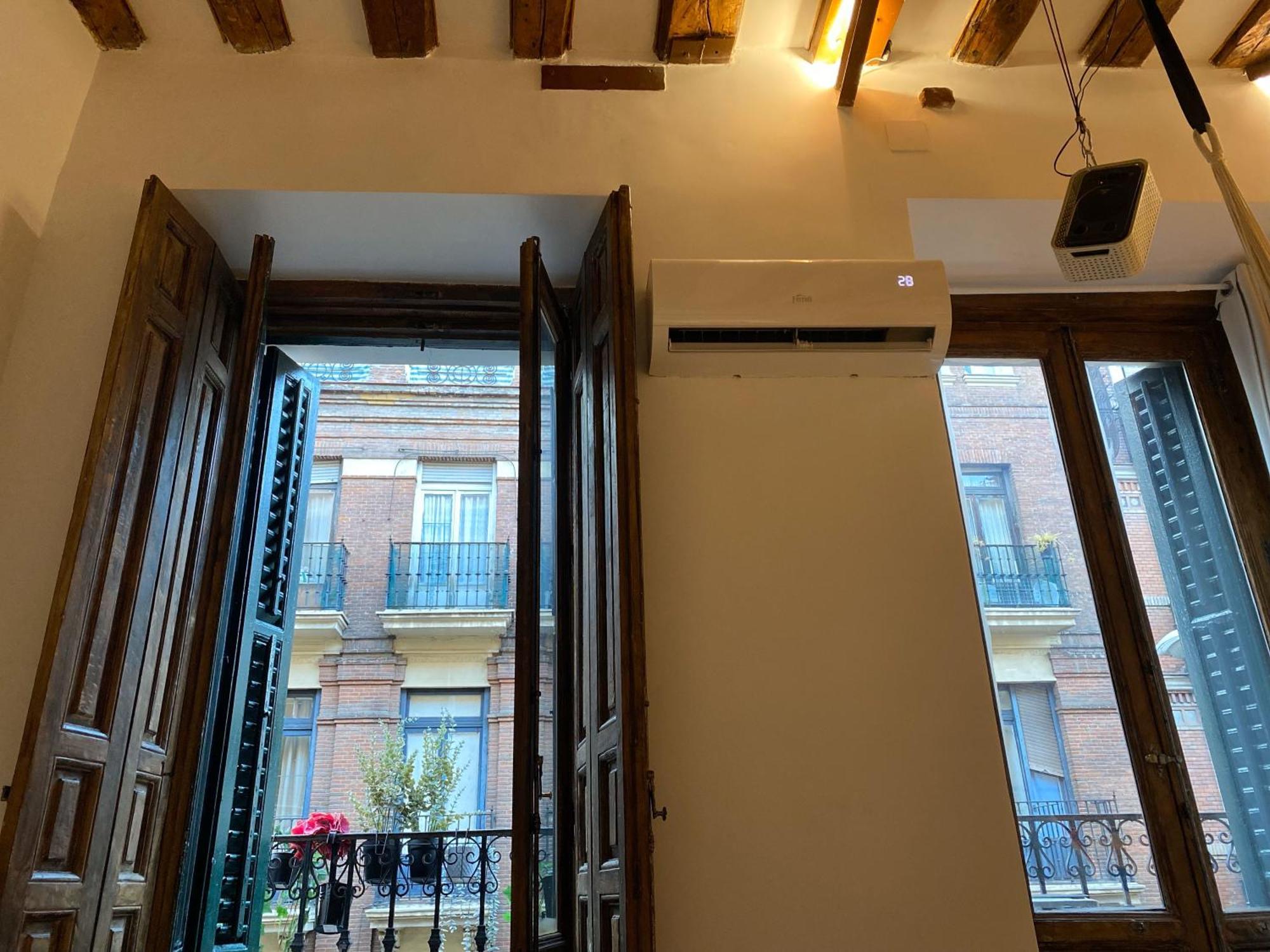 Hortaleza 4, Preciso Estudio En Chueca Junto A La Gran Via De Madrid Esterno foto